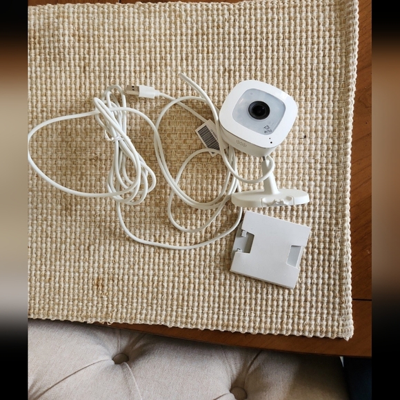 Netgear arlo q camera (2)